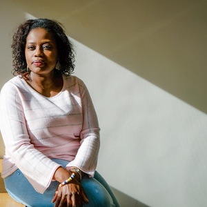 Annick Abessolo, leerkracht Nederlands in het Franstalig onderwijs in Brussel